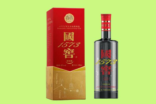 哈尔滨香坊区回收国窖1573.jpg